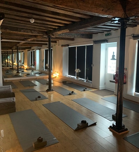 Heißes Yoga-Studio von Herschel beheizt
