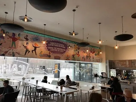 Herschel Pulsar wärmendes Millenium Center Cafe