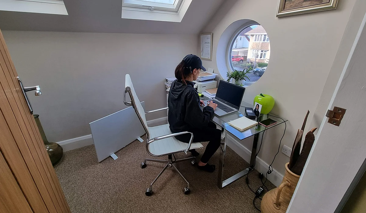 Select – Tragbare Infrarot-Panel-Heizung