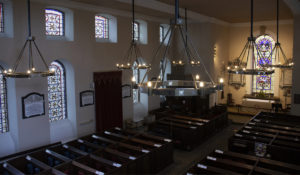 Halo in der Kirche St. Michael installiert