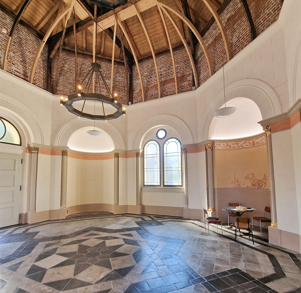 Halo in der Alten Friedhofskapelle, Meerane, Deutschland