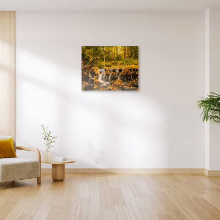 Bildpaneel im stilvollen Wohnzimmer installiert