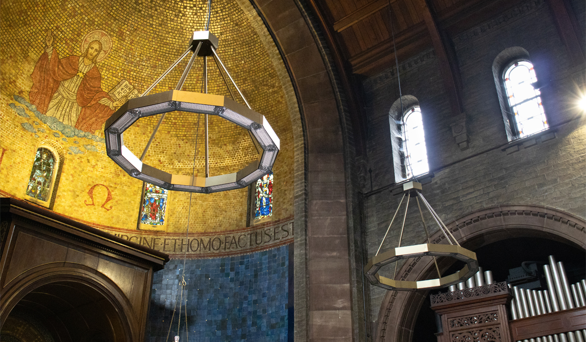 St Chads Kirche halo